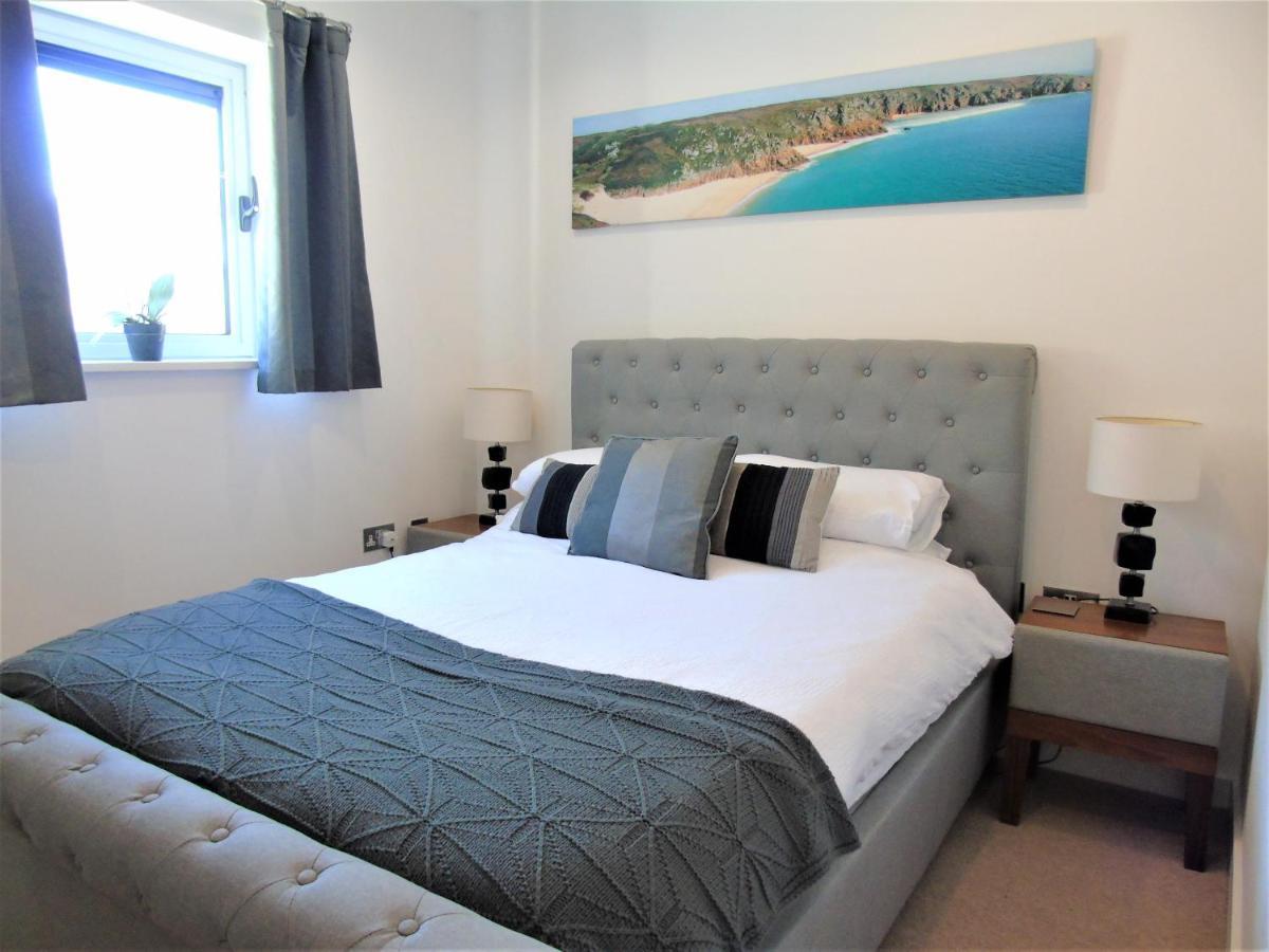 Seaview, Luxury Apartment, 2 Min Walk To Porth Beach New Quay Eksteriør bilde