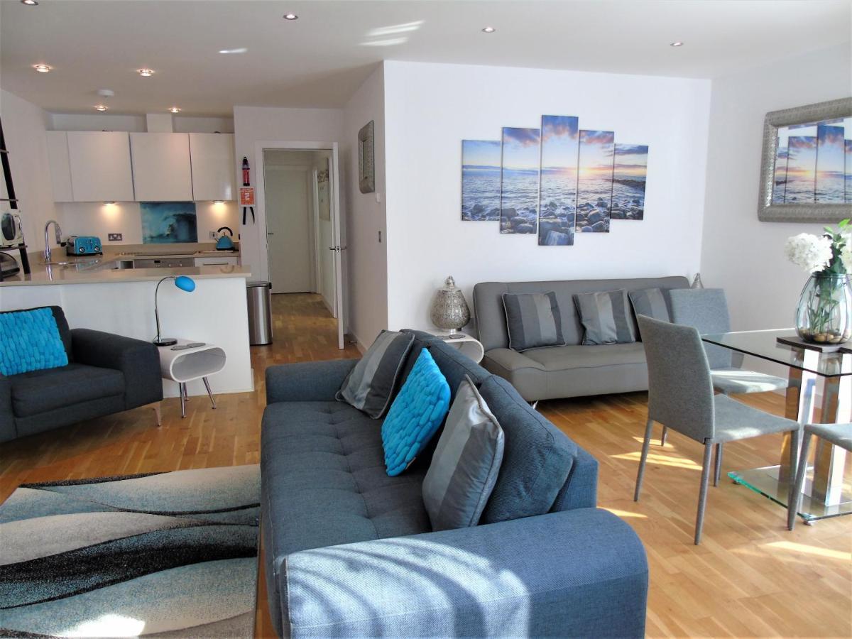 Seaview, Luxury Apartment, 2 Min Walk To Porth Beach New Quay Eksteriør bilde