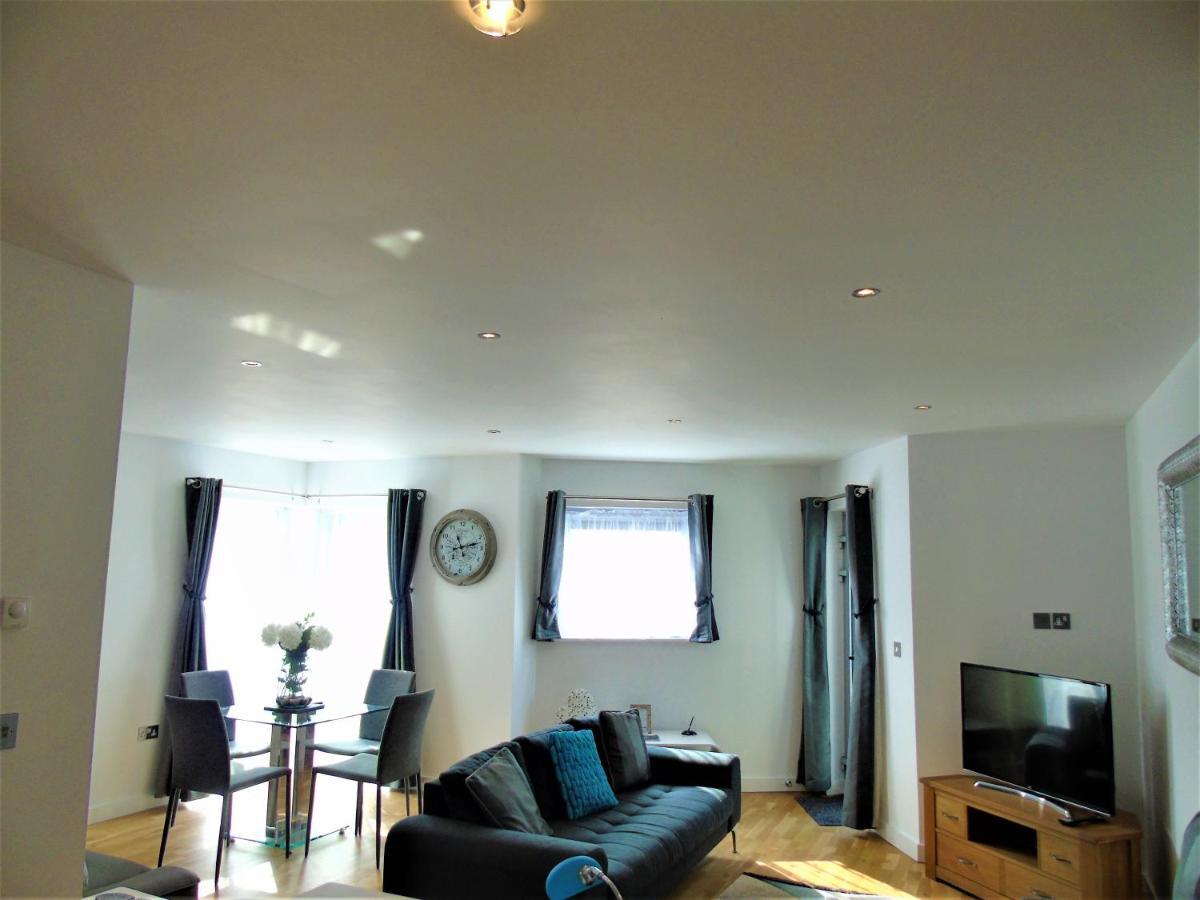 Seaview, Luxury Apartment, 2 Min Walk To Porth Beach New Quay Eksteriør bilde