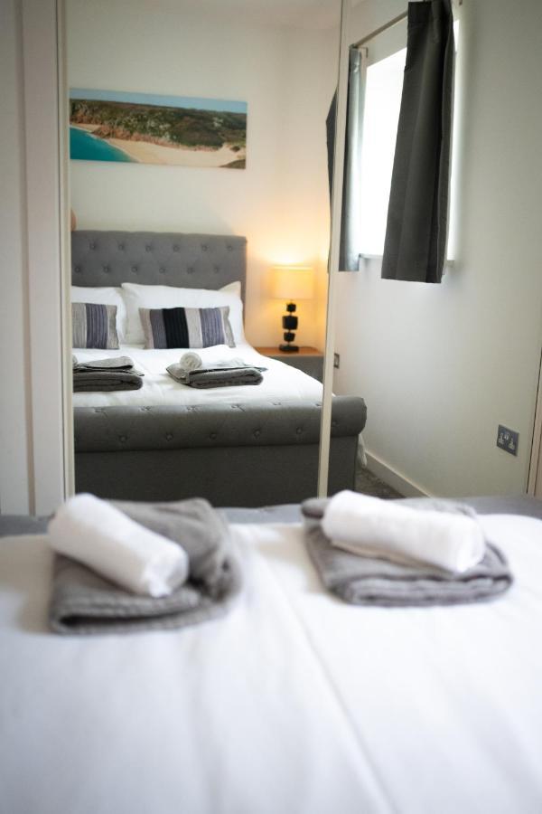 Seaview, Luxury Apartment, 2 Min Walk To Porth Beach New Quay Eksteriør bilde